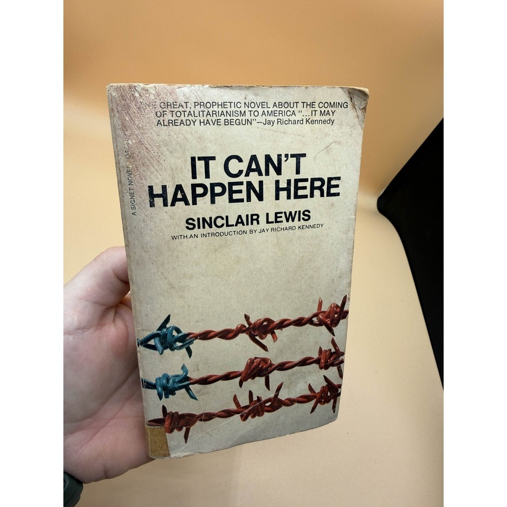 Vintage 1970 It Can't Happen Here Sinclair Lewis Signet 1st Print Dystopian Noir